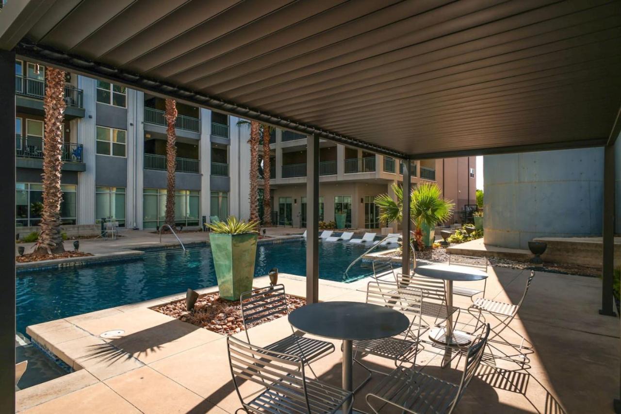 1 Bd Luxury Stay With Pool Near Riverwalk San Antonio Exterior photo